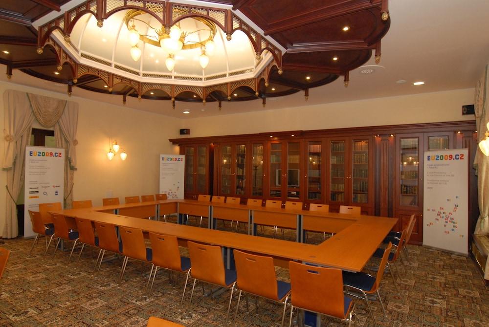 Ensana Nove Lazne Hotel Mariënbad Buitenkant foto